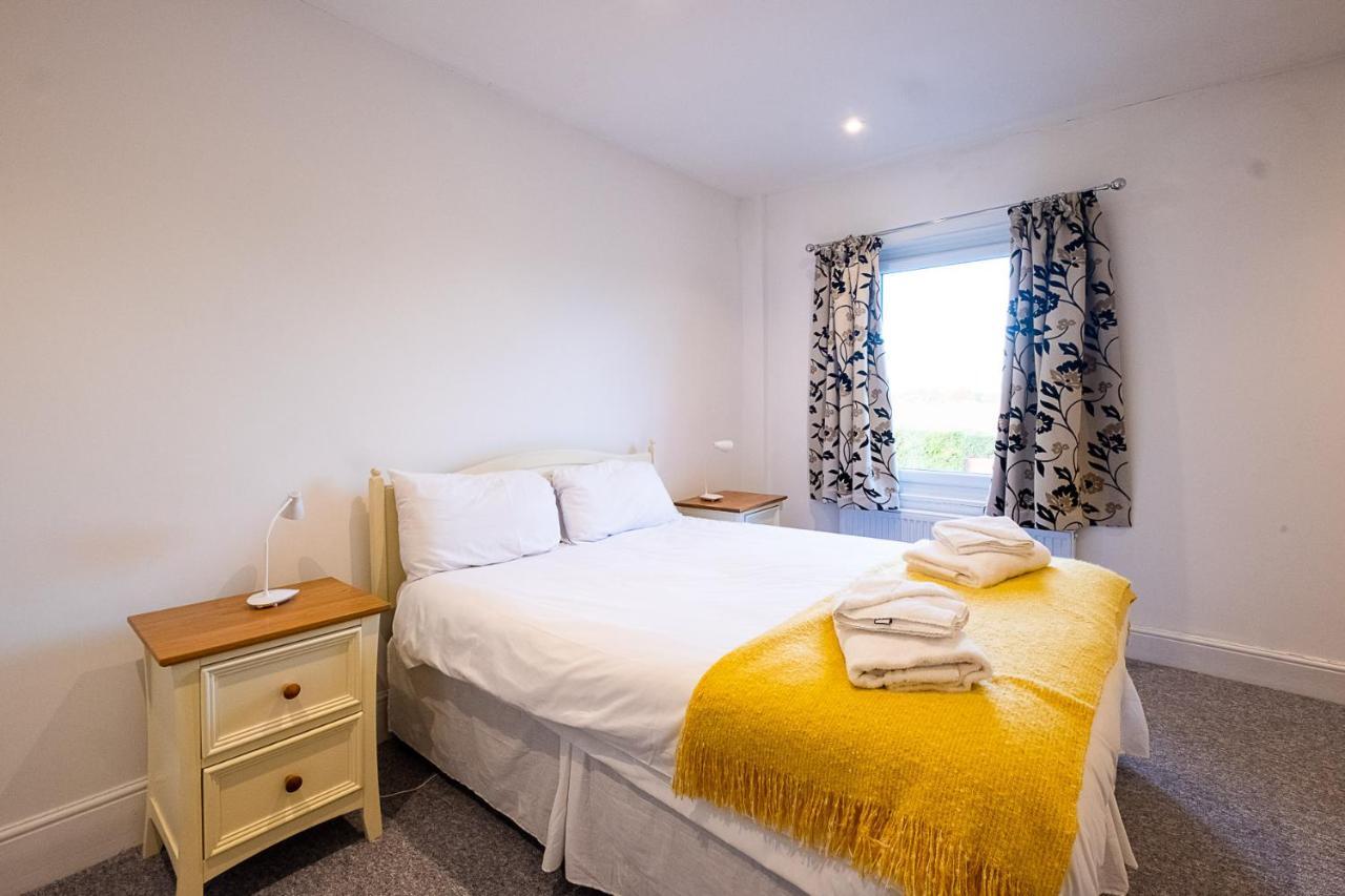 Elm - Three Tuns Apartments, Pettistree, Wickham Market - By Aldeburgh Coastal *